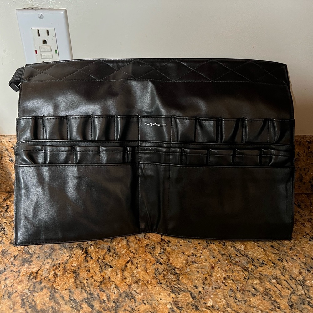 Authentic MAC COSMETICS Makeup Brush Belt.